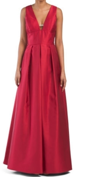 𝅺Nicole Miller Sleeveless Deep V Neck Gown - Picture 1 of 14